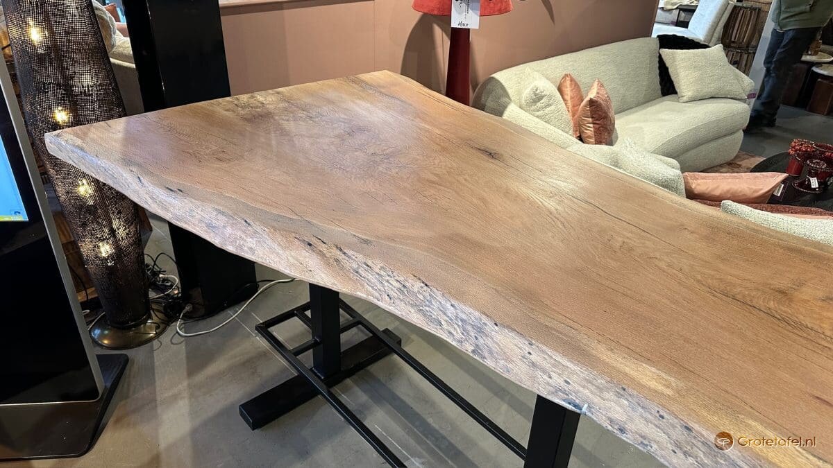 Bartafel eiken met epoxy - sfeerfoto 3
