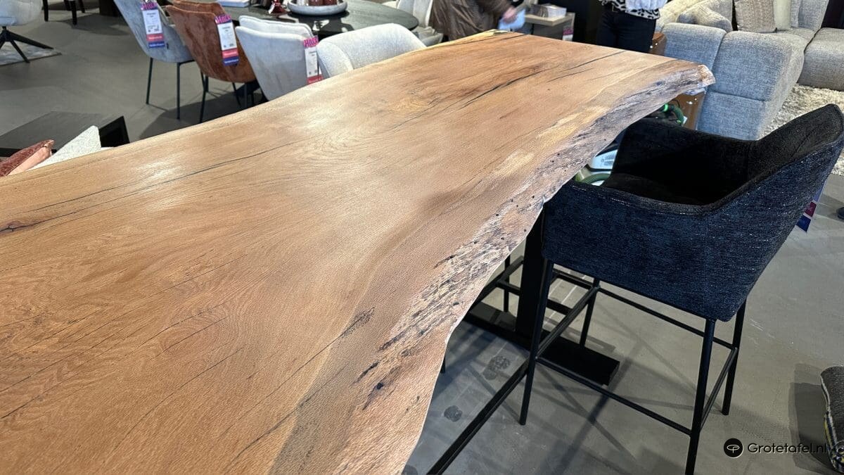Bartafel eiken met epoxy - sfeerfoto 4