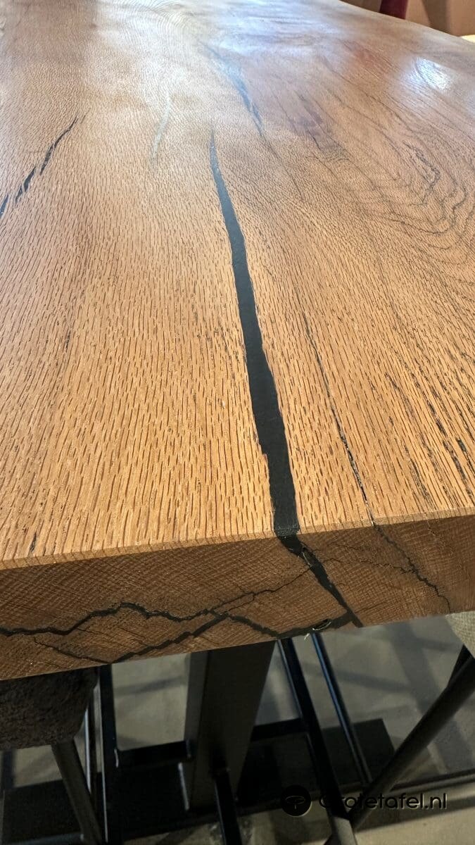 Bartafel eiken met epoxy - sfeerfoto 5