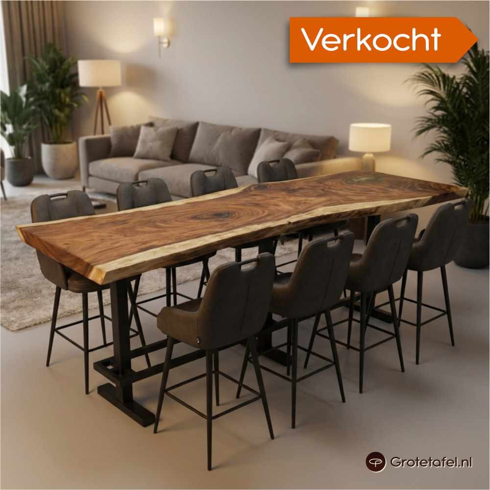 Groots gebaar in Suar & Epoxy