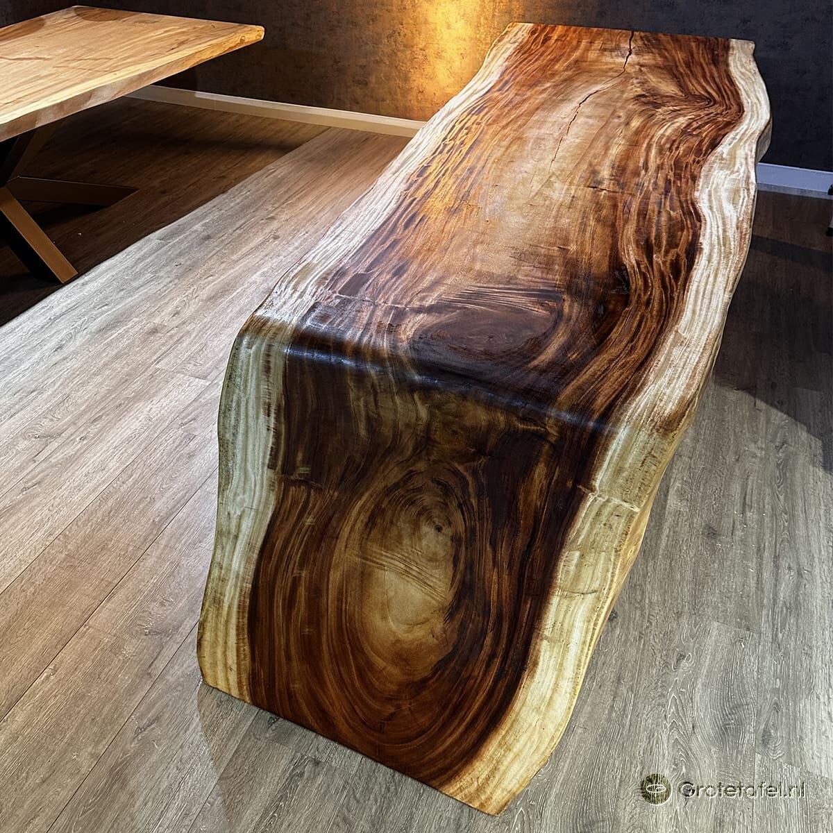 Suar watervaltafel 300cm - sfeerfoto 5
