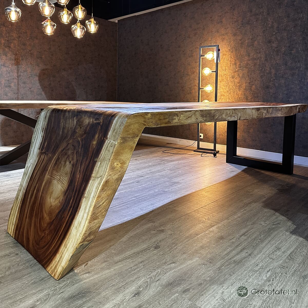 Suar watervaltafel 300cm - sfeerfoto 4