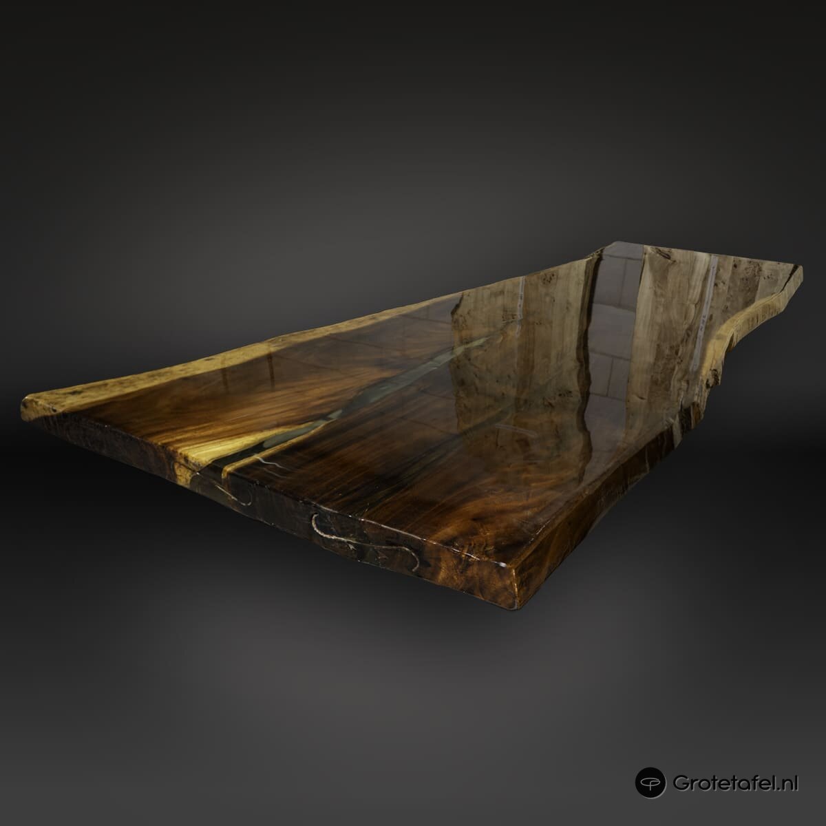 Suar / Epoxy tafelblad 310cm