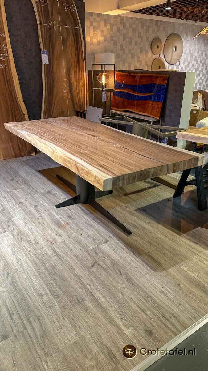 Suar eetkamertafel op maat - sfeerfoto 1